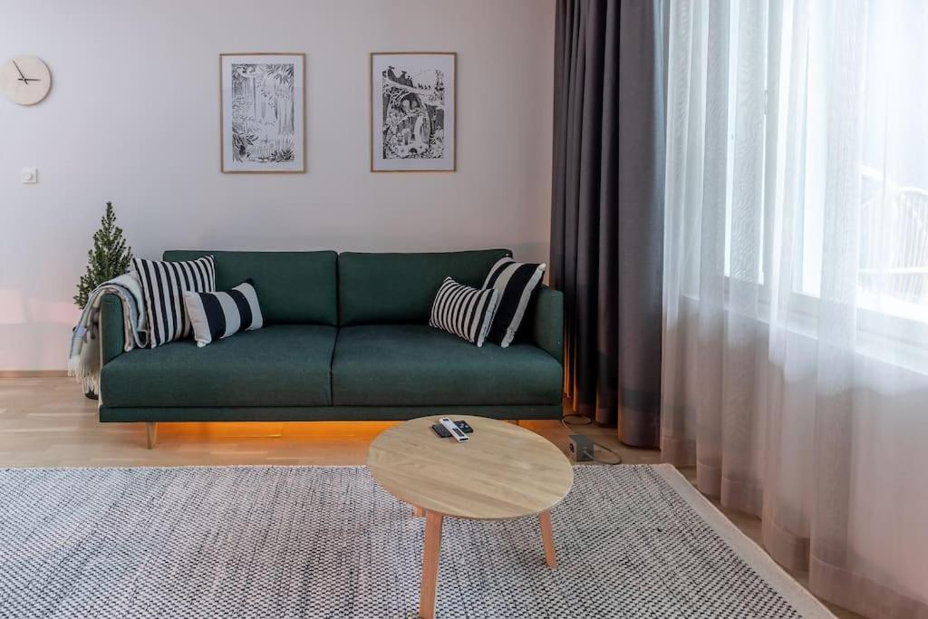 רובניימי Luxury Forest Apartment מראה חיצוני תמונה